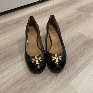 Tory Burch Everly 50 Mm Cap Toe Black Pump
